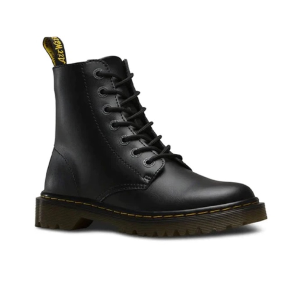 Dr. Martens Luana Wear-resistant Non-Slip 7 Casual Martin boots Black 17176001
